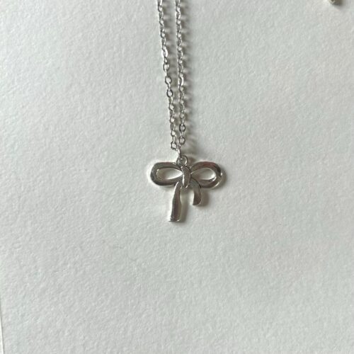 Bow Necklace