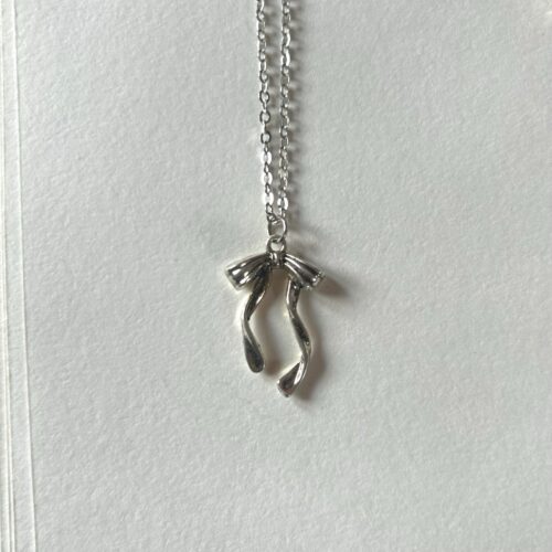 Ribbon Necklace