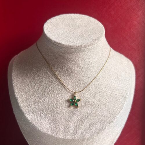Green Daisy Necklace