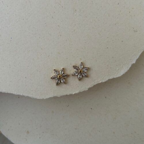 Daisy Studs (Ball Back)